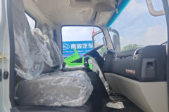 重汽HOWO悍将 2.5L柴油 180马力 中国重汽10档 4.15米单排仓栅式轻卡