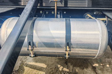 ����HOWO���� 2.5L���� 180���� �й�����10�� 4.15�׵��Ų�դʽ�ῨͼƬ
