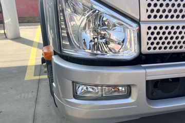 ���J6F 3.2L���� 180���� ��ʿ��8�� 5.16�׵�����ʽ�ػ���ͼƬ