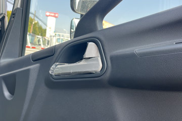 ���J6F 3.2L���� 180���� ��ʿ��8�� 5.16�׵�����ʽ�ػ���ͼƬ