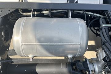 ���J6F 3.2L���� 180���� ��ʿ��8�� 5.16�׵�����ʽ�ػ���ͼƬ