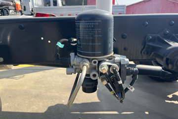 ���J6F 3.2L���� 180���� ��ʿ��8�� 5.16�׵�����ʽ�ػ���ͼƬ