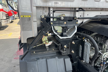 ���J6F 3.2L���� 180���� ��ʿ��8�� 5.16�׵�����ʽ�ػ���ͼƬ