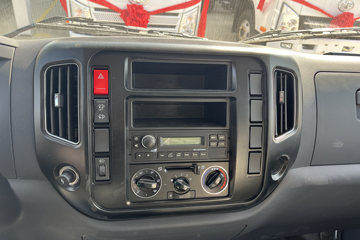 ��Ż�VR 2.2L���� 140���� ������5�� 3.2��˫�������ῨͼƬ