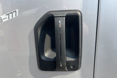 解放领途 2.4L柴油 180马力 法士特8档 4.2米单排栏板轻卡 解放领途 2.4L柴油 180马力 法士特8档 4.2米单排栏板轻卡