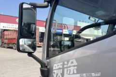 解放领途 2.4L柴油 180马力 法士特8档 4.2米单排栏板轻卡 解放领途 2.4L柴油 180马力 法士特8档 4.2米单排栏板轻卡