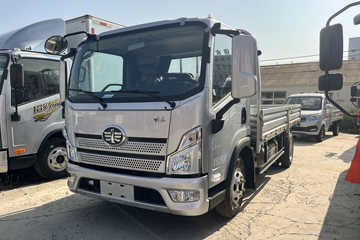 解放领途 2.4L柴油 180马力 法士特8档 4.2米单排栏板轻卡