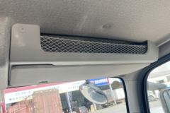 解放领途 2.4L柴油 180马力 法士特8档 4.2米单排栏板轻卡 解放领途 2.4L柴油 180马力 法士特8档 4.2米单排栏板轻卡