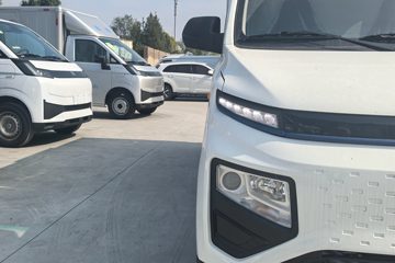 Զ�� ����F1E 2023�� 3.0T 3.05�׵��Ŵ��綯��ʽ΢��46.08kWhͼƬ