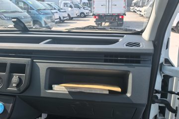 Զ�� ����F1E 2023�� 3.0T 3.05�׵��Ŵ��綯��ʽ΢��46.08kWhͼƬ