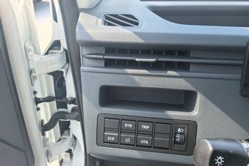 Զ�� ����F1E 2023�� 3.0T 3.05�׵��Ŵ��綯��ʽ΢��46.08kWhͼƬ