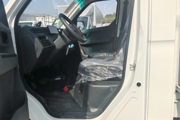 Զ�� ����F1E 2023�� 3.0T 3.05�׵��Ŵ��綯��ʽ΢��46.08kWhͼƬ