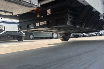 Զ�� ����F1E 2023�� 3.0T 3.05�׵��Ŵ��綯��ʽ΢��46.08kWhͼƬ