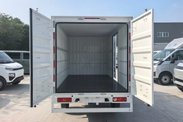 Զ�� ����F1E 2023�� 3.0T 3.05�׵��Ŵ��綯��ʽ΢��46.08kWhͼƬ