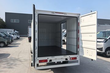 Զ�� ����F1E 2023�� 3.0T 3.05�׵��Ŵ��綯��ʽ΢��46.08kWhͼƬ