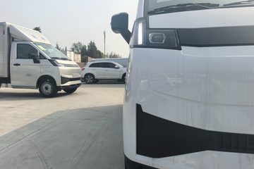 Զ�� ȫ������V7E 2025�� �ǻ۰� 2�� ���綯��ջ��� ��о51.4kWhͼƬ