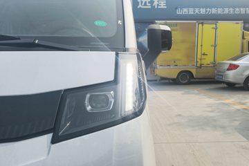 Զ�� ȫ������V7E 2025�� �ǻ۰� 2�� ���綯��ջ��� ��о51.4kWhͼƬ