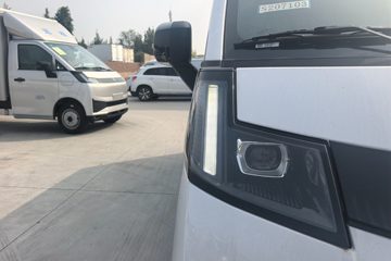 Զ�� ȫ������V7E 2025�� �ǻ۰� 2�� ���綯��ջ��� ��о51.4kWhͼƬ