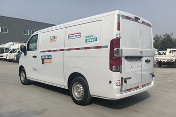 全新星享V7E&nbsp;电动封闭厢货外观图片