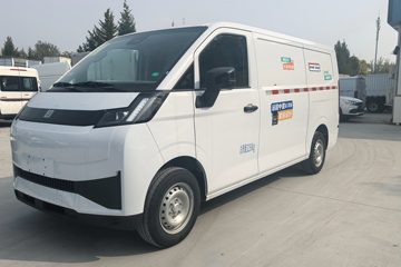 全新星享V7E&nbsp;电动封闭厢货外观图片