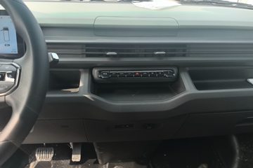 Զ�� ȫ������V7E 2025�� �ǻ۰� 2�� ���綯��ջ��� ��о51.4kWhͼƬ