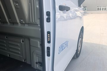 Զ�� ȫ������V7E 2025�� �ǻ۰� 2�� ���綯��ջ��� ��о51.4kWhͼƬ