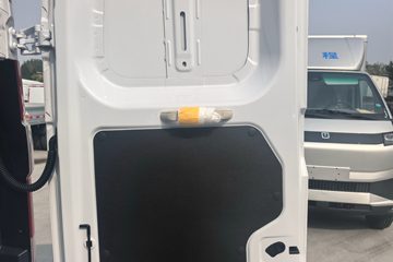 Զ�� ȫ������V7E 2025�� �ǻ۰� 2�� ���綯��ջ��� ��о51.4kWhͼƬ