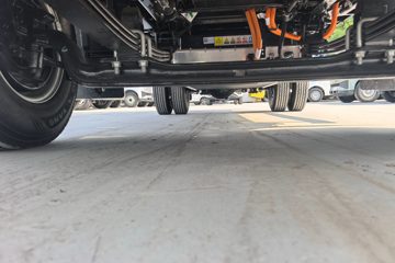 Զ�� ����H8E ���˰� 4.5T 4.1�׵��Ŵ��綯��դʽ�Ῠ81.14kWhͼƬ