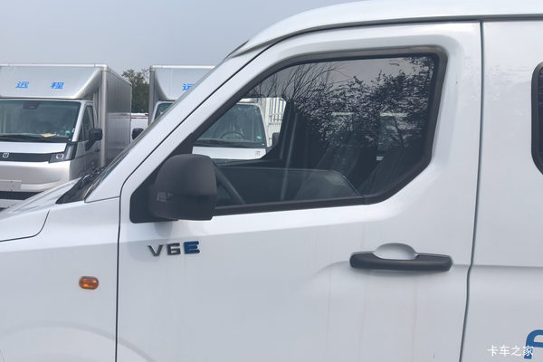 购星享V6E功能版电动封闭厢货 享高达0.2万优惠