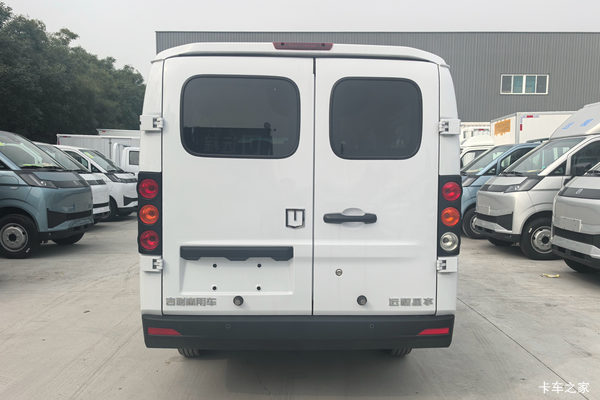 优惠0.2万 沈阳市星享V6E功能版电动封闭厢货系列超值促销