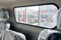 解放领途 星耀版 2.2L柴油 150马力 万里扬6档 4.2米单排栏板轻卡