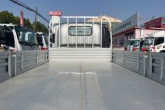 解放领途 星耀版 2.2L柴油 150马力 万里扬6档 4.2米单排栏板轻卡