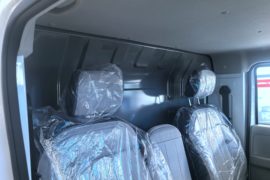 鑫源E3L&nbsp;电动封闭厢货驾驶室图片