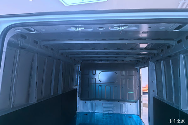 优惠0.6万 大理白族自治州鑫源E3L电动封闭厢货火热促销中 优惠0.6万 大理白族自治州鑫源E3L电动封闭厢货火热促销中