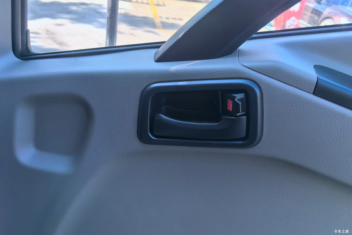 ���徭�俭�� ���� 2.5L���� 122���� 4.08�׵�����ʽ�Ῠ��ʻ��                                               