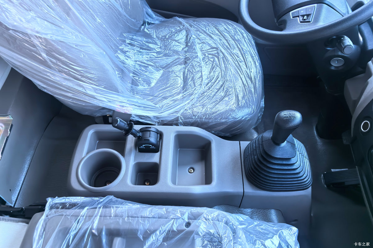 ���徭�俭�� ���� 2.5L���� 122���� 4.08�׵�����ʽ�Ῠ��ʻ��                                               