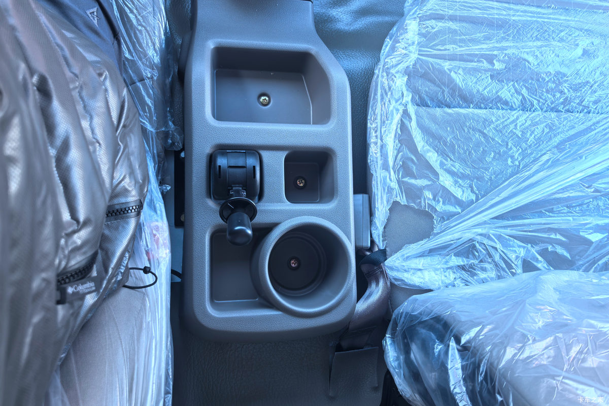 ���徭�俭�� ���� 2.5L���� 122���� 4.08�׵�����ʽ�Ῠ��ʻ��                                               