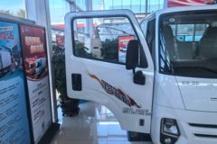 江铃全新顺达 标准款 2.5L柴油 136马力 万里扬5档 3.7米单排栏板轻卡