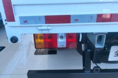 江铃全新顺达 标准款 2.5L柴油 136马力 万里扬5档 3.7米单排栏板轻卡