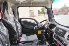 中国重汽成都商用车V1 2.5L柴油 170马力 万里扬8档  2.9米自卸车