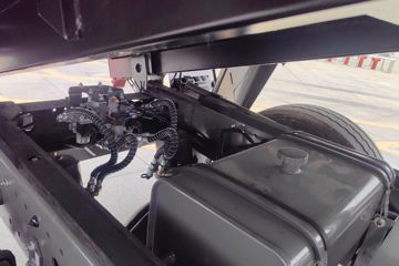 �й������ɶ����ó�V1 2.5L���� 170���� ������8��  2.9����ж��ͼƬ