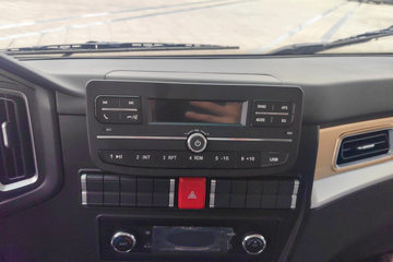 �й������ɶ����ó� V3 3L���� 170���� 4X2 ��ʿ��8�� 3.94���Ű���ж��ͼƬ