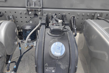 �й������ɶ����ó� V3 3L���� 170���� 4X2 ��ʿ��8�� 3.94���Ű���ж��ͼƬ