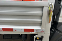 重汽HOWO悍将M 2.3L柴油 140马力 万里扬6档 4.15米单排栏板轻卡