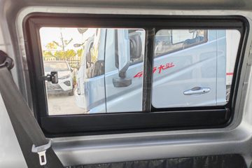 �������� ���EV50 ���˰������� 7�� 4.49�״��綯���41.86kWhͼƬ