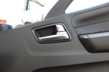 �������M�� 2.3L���� 142���� ������5�� Һɲ 3.7�׵��Ų�դʽ΢��ͼƬ