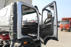 福田奥铃M卡 2.3L柴油 142马力 万里扬5档 液刹 3.7米单排仓栅式微卡