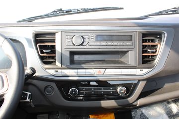�������M�� 2.3L���� 142���� ������5�� Һɲ 3.7�׵��Ų�դʽ΢��ͼƬ