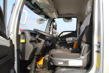 �������M�� 2.3L���� 142���� ������5�� Һɲ 3.7�׵��Ų�դʽ΢��ͼƬ