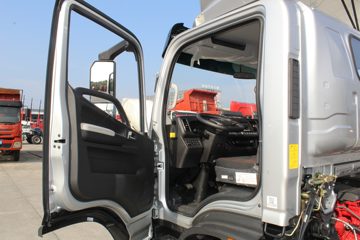 �������M�� 2.3L���� 142���� ������5�� Һɲ 3.7�׵��Ų�դʽ΢��ͼƬ